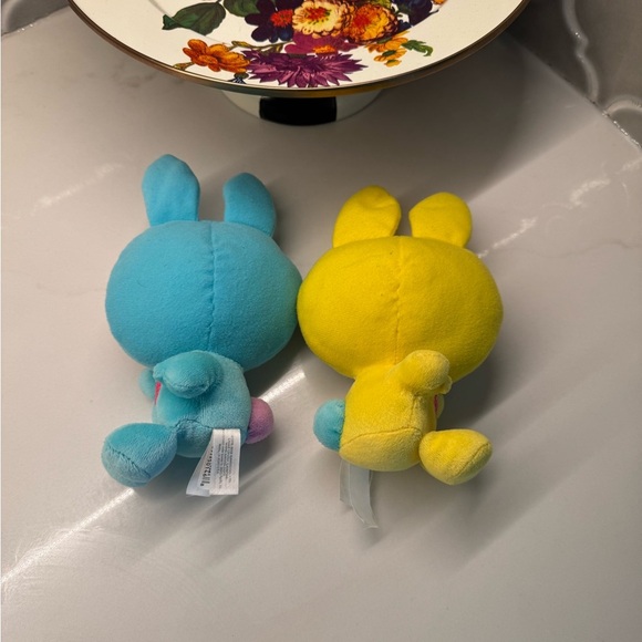 Hello Kitty stuffed animals - Picture 2 of 3